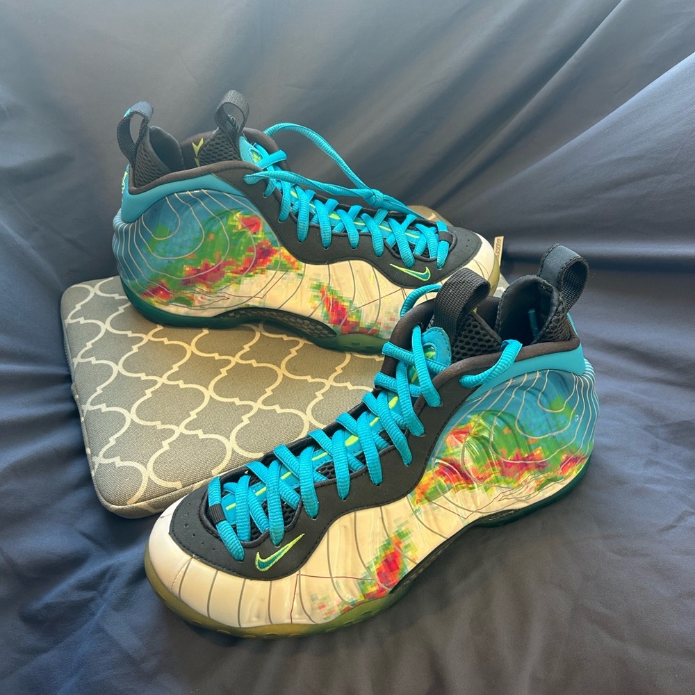 Nike Air Foamposite One
“Weatherman” (LIKE NEW) - Picture 3 of 15